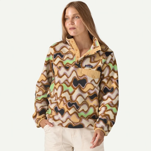 Patagonia Sweaters - Patagonia women’s Synchilla Wave Pattern Fleece snap-t sweater size small NWT